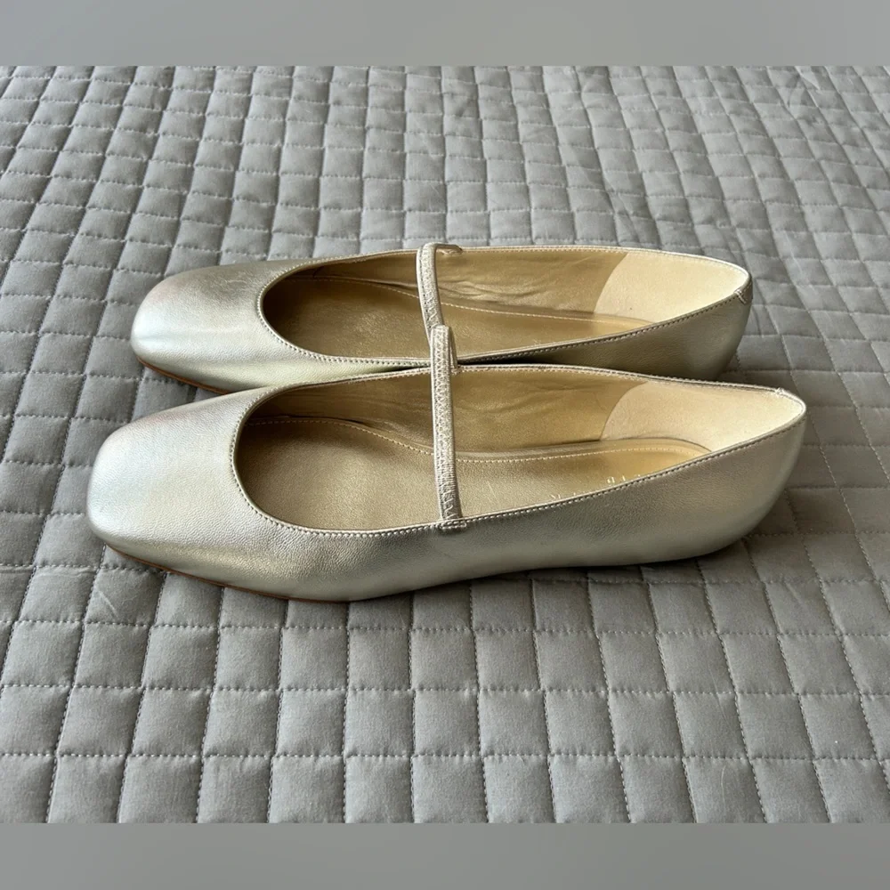 Brand New! Marc Fisher “Urella” Gold Mary Jane Flats - Picture 4 of 9